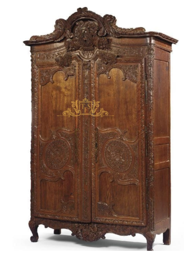 Classic Wardrobe in Solid Wood